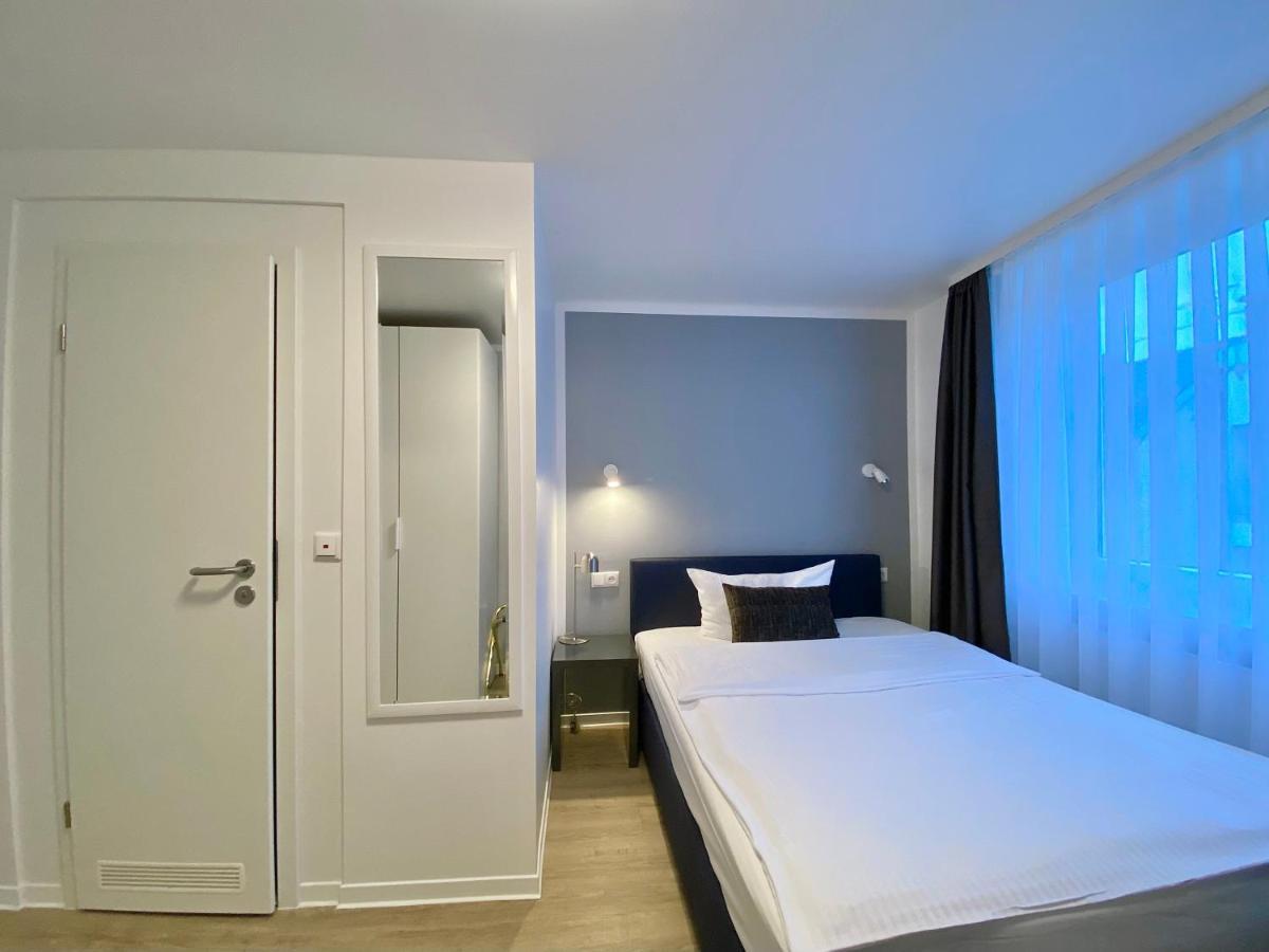 Russmann Hotel & Living Goldbach  ภายนอก รูปภาพ